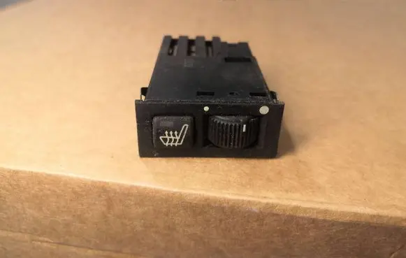 BMW 7 E38 Seat heating switch 61318352259 03055000 459500