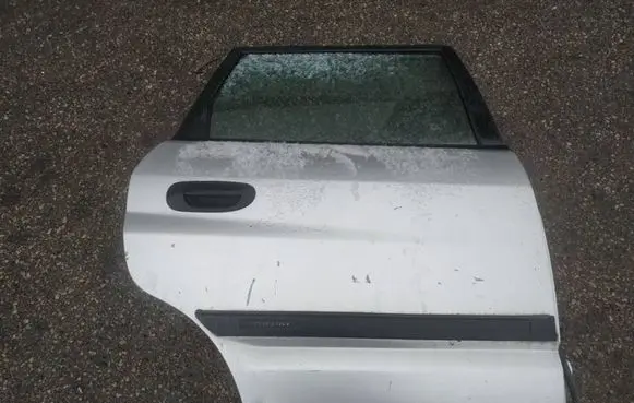 Mitsubishi Space Star Rear door pilkos