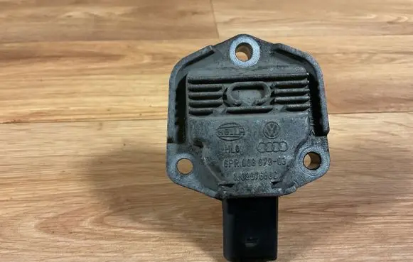 Volkswagen PASSAT B6 Oil level sensor 1J0907660C 6PR00887903