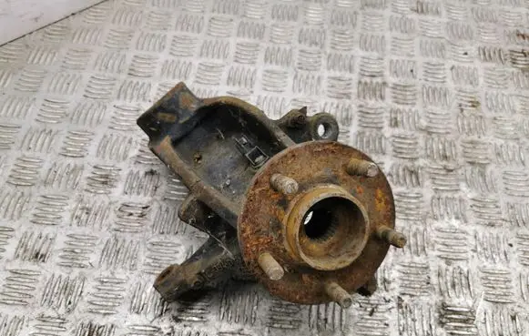 Ford Kuga I Front wheel hub