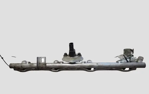 Toyota RAV 4 (XA50) Fuel main line pipe