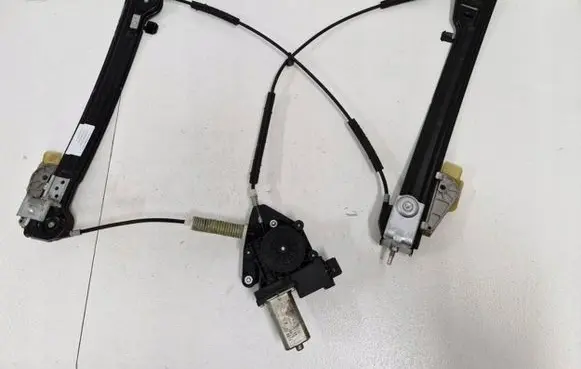 Alfa Romeo Mito Front door electric window regulator 505155890