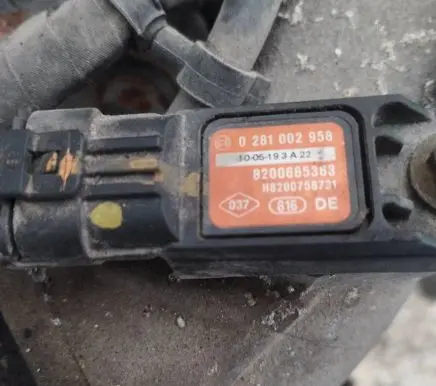 Renault Scenic III - Grand scenic III Air pressure sensor 0281002958 8200685363