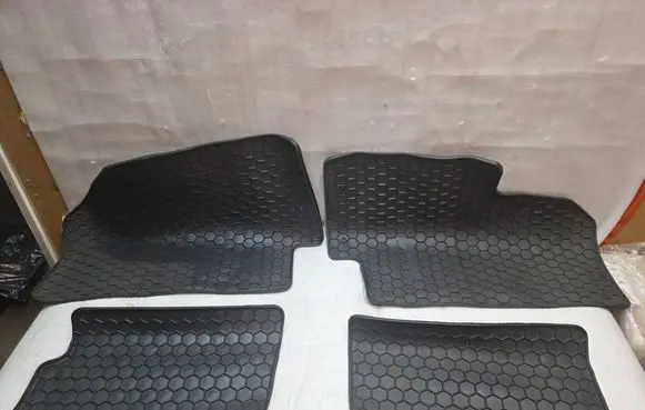 KIA Soul Car floor mat set 85720B2000EQ
