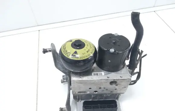 Mercedes-Benz E W211 ABS Pump 0265250138 0265960051