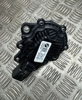 BMW X7 G07 Transfer box differential control unit 5A67B84 18180810 2315691958