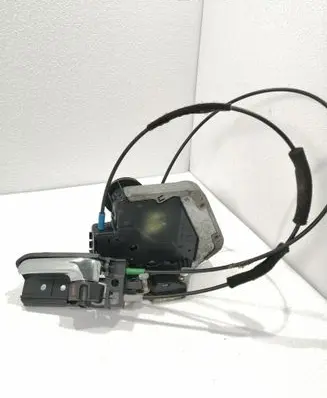 Toyota Avensis T250 Front door lock 50594A1