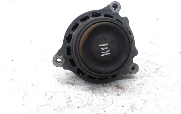 BMW 4 F32 F33 Engine mount bracket 6862549