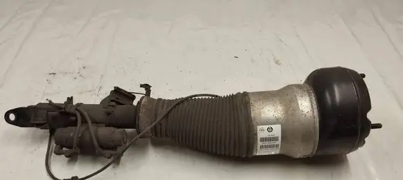 Mercedes-Benz S W222 Front shock absorber/damper B4LF1Z007A24