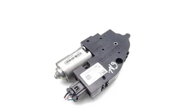 Nissan Qashqai Sunroof motor/actuator 3M23520H 19991070449 3S1613B2732