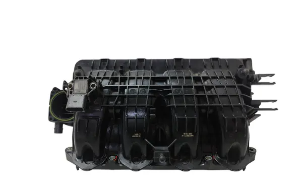 Volkswagen PASSAT B8 Intake manifold 04E145749F 04E129711M