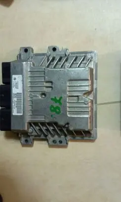 Citroen C4 Grand Picasso Engine control unit/module 9811651980