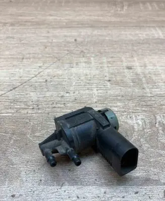Volkswagen Polo V 6R Turbo solenoid valve 1J0906283C Used