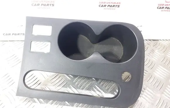 Cup holder front
