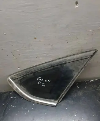 Ford Fusion II Rear vent window glass 43R004529 DOT613940VAS2