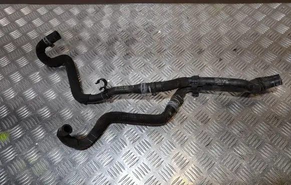 Audi A8 S8 D4 4H Engine coolant pipe/hose 4H0121060G 4H0121057L