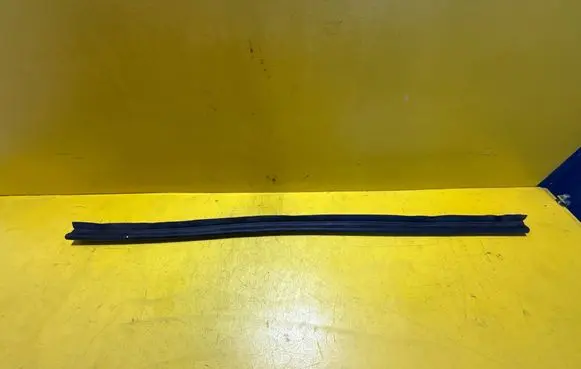 Audi A4 S4 B8 8K Engine compartment rubber 