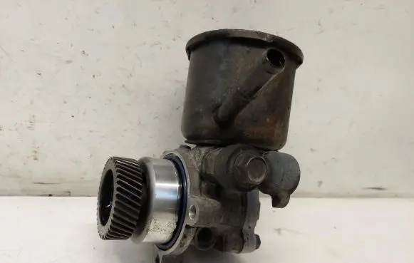 Mazda Premacy Power steering pump 18012034 CBB73265X