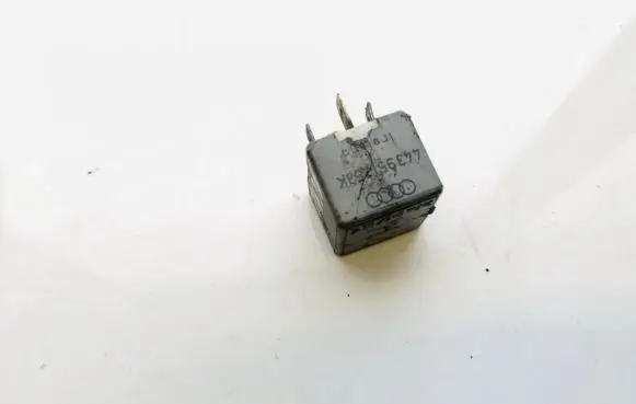 Audi A4 S4 B5 8D Other relay 443951253k