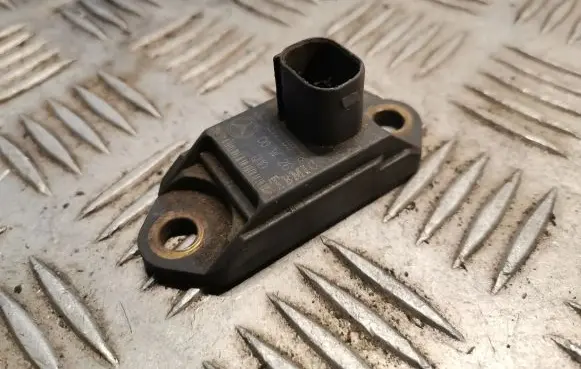 Mercedes-Benz S W220 Airbag deployment crash/impact sensor 0025426918