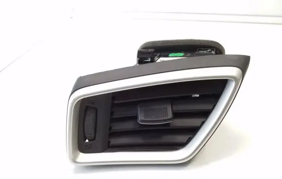 Nissan Qashqai Dashboard side air vent grill/cover trim 687614EA0A