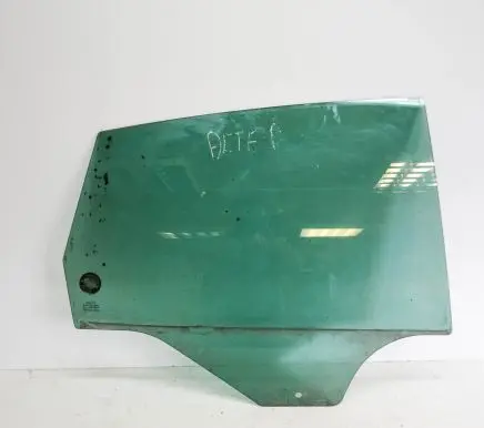 Seat Altea XL Rear door window glass E943R004524