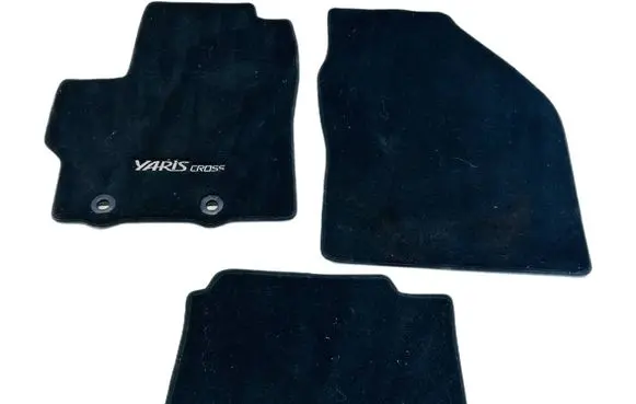 Toyota Yaris Cross Car floor mat set 