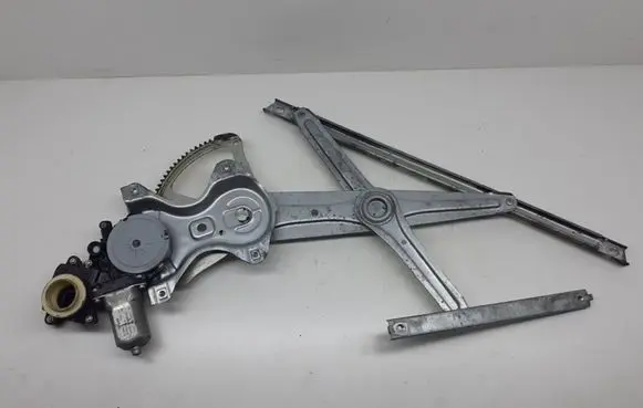 Toyota Verso Front door window regulator with motor 9156541