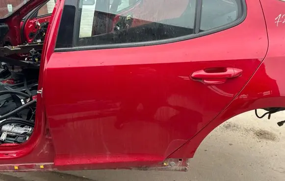 KIA Stinger Rear door 