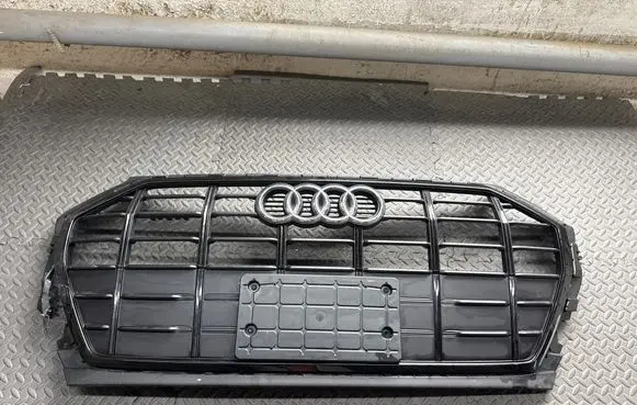 Audi Q5 SQ5 Front bumper upper radiator grill 80A853651