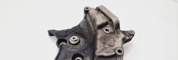 Opel Zafira B Engine mounting bracket 55210531