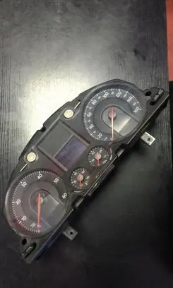 Volkswagen PASSAT B6 Speedometer (instrument cluster) 3C0920960K