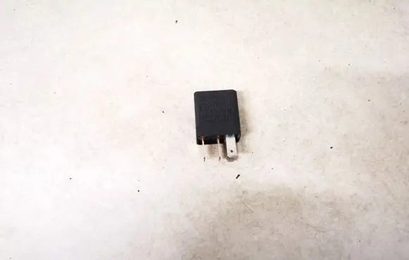 Opel Zafira A Other relay 24432680 702.21