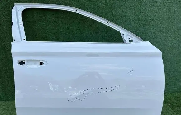 Skoda Superb B8 (3V) Front door 3V0831312