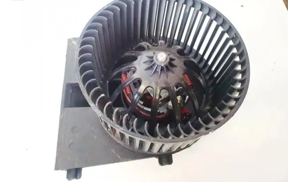 Volkswagen Golf IV Heater fan/blower 2002221 34066