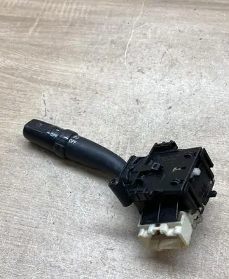 Toyota Avensis T250 Indicator stalk 8414005110 173795