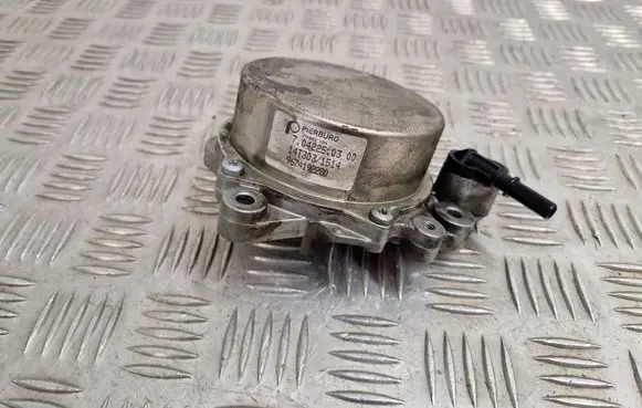 Peugeot 508 RXH Vacuum pump 9674192280