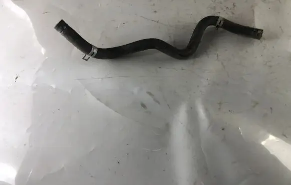 Toyota Auris 150 Engine coolant pipe/hose