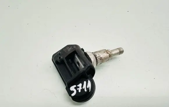 Mercedes-Benz A W176 Tire pressure sensor A0009051804