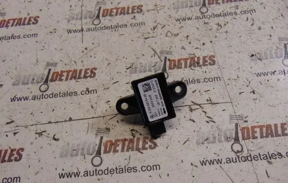 Mercedes-Benz GL X164 Airbag deployment crash/impact sensor A0038208426