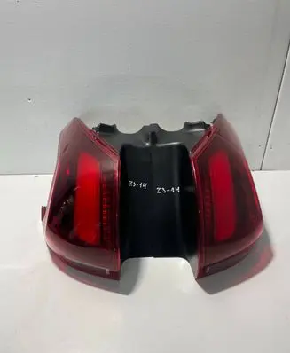 Peugeot 308 Rear/tail lights 98147478