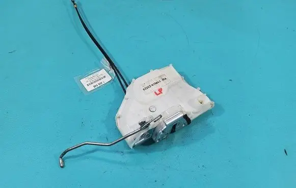 Suzuki SX4 S-Cross Front door lock 82202-61MA1 IMPRK1455648