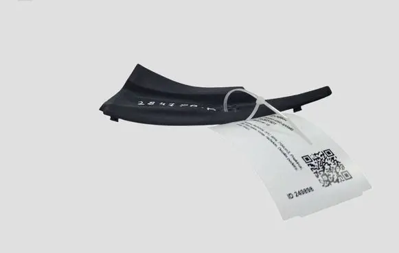 Mazda 6 Windshield trim GS1F51