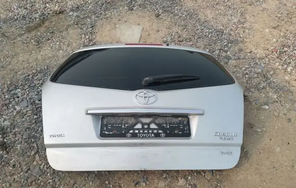 Toyota Corolla Verso AR10 Tailgate/trunk/boot lid 851300F020 2596004010