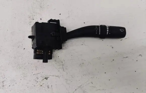Hyundai Lantra II Headlight wiper switch 