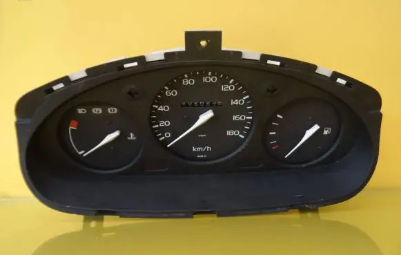 Nissan Micra Speedometer (instrument cluster) 87001286