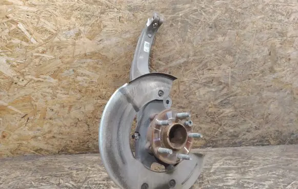 Front wheel hub spindle knuckle