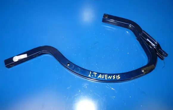 Toyota Avensis T270 Tailgate/trunk/boot hinge