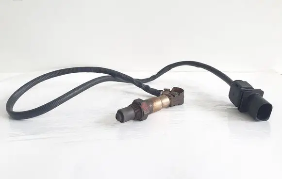 Mercedes-Benz CLS C219 Lambda probe sensor 0045423618 883111 1928404682