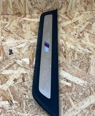 Front sill trim cover